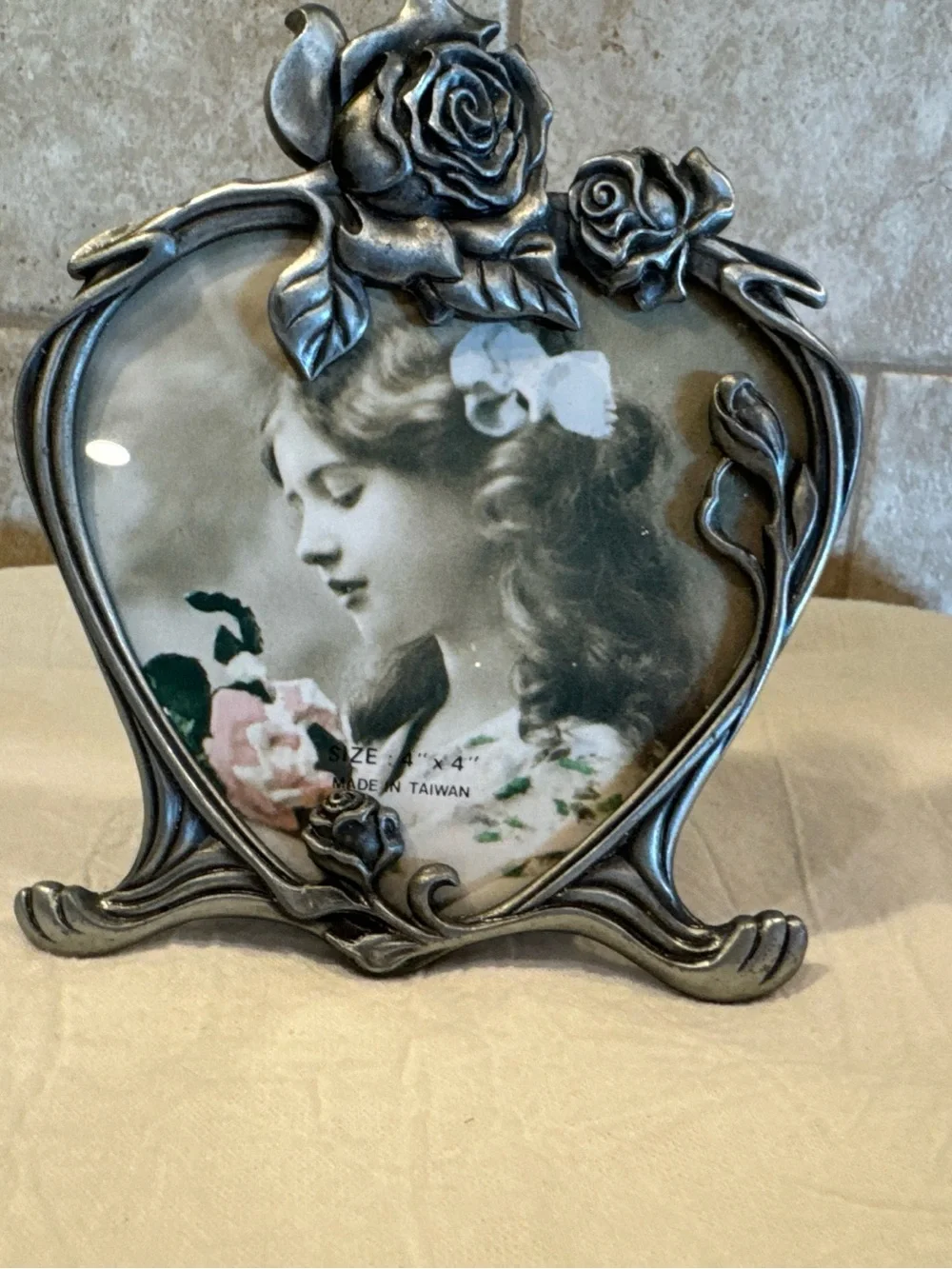 Vintage Heart Picture Frame Pewter Roses 4x4 Photo Made in Taiwan